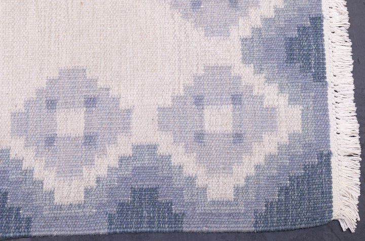 Fine Vintage Swedish Kilim Rug 4'1'' x 5'8''