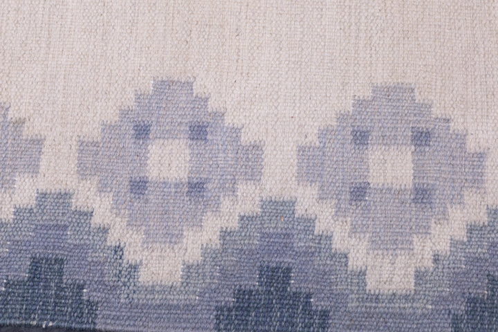 Fine Vintage Swedish Kilim Rug 4'1'' x 5'8''