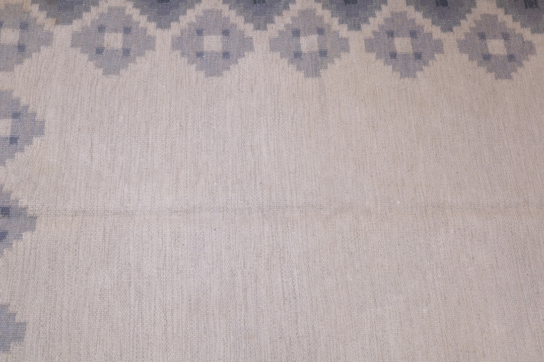 Fine Vintage Swedish Kilim Rug 4'1'' x 5'8''