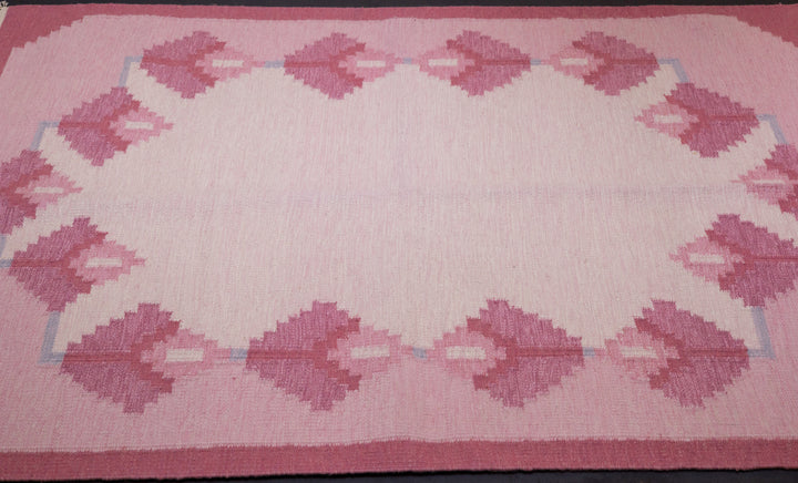 Fine Vintage Swedish Kilim Rug 4'6'' x 6'6''
