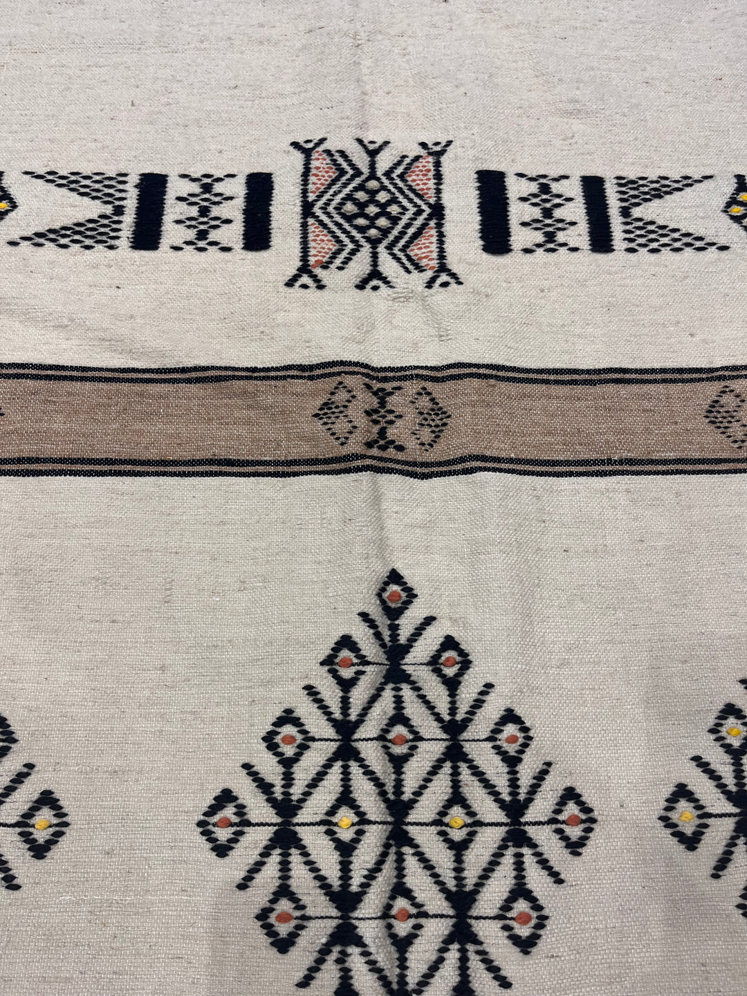 Fine Vintage Moroccan Rug 5'10" x 8’5"