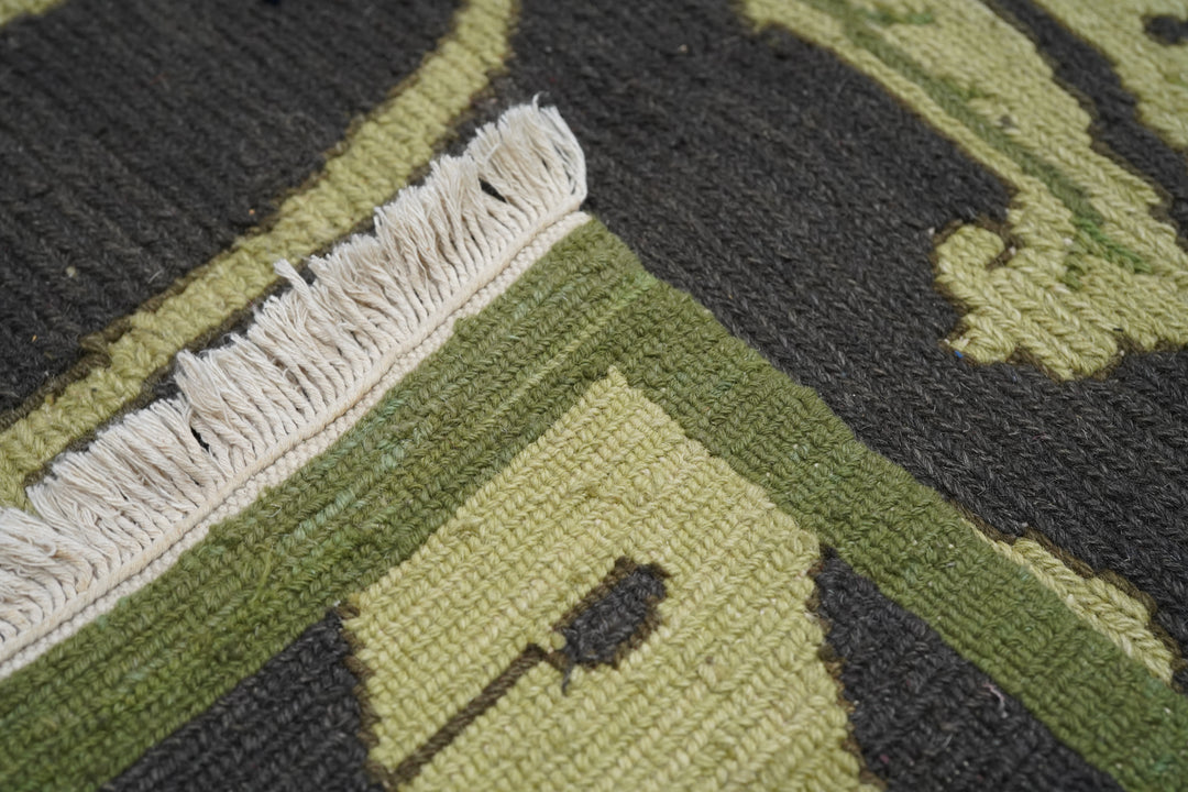 Sumak Rug 8’0" x 10'0"