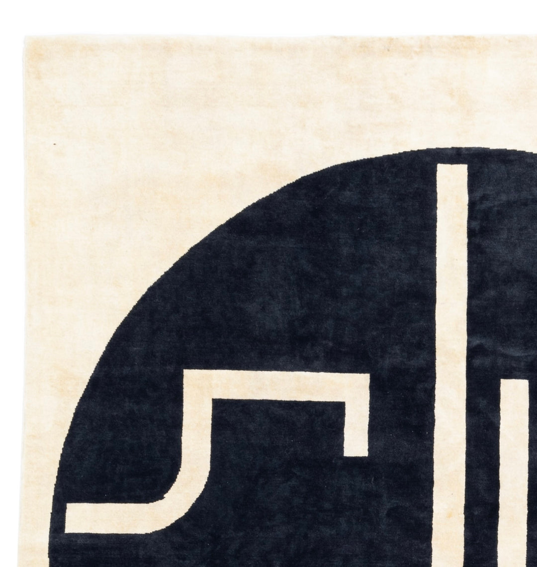 Fine Decorative Artistic Design Rug 6'7" x 8’1"