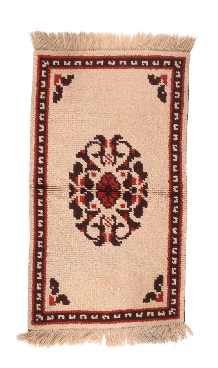Vintage Tribal Turkish Rug 2'6'' x 4'6''